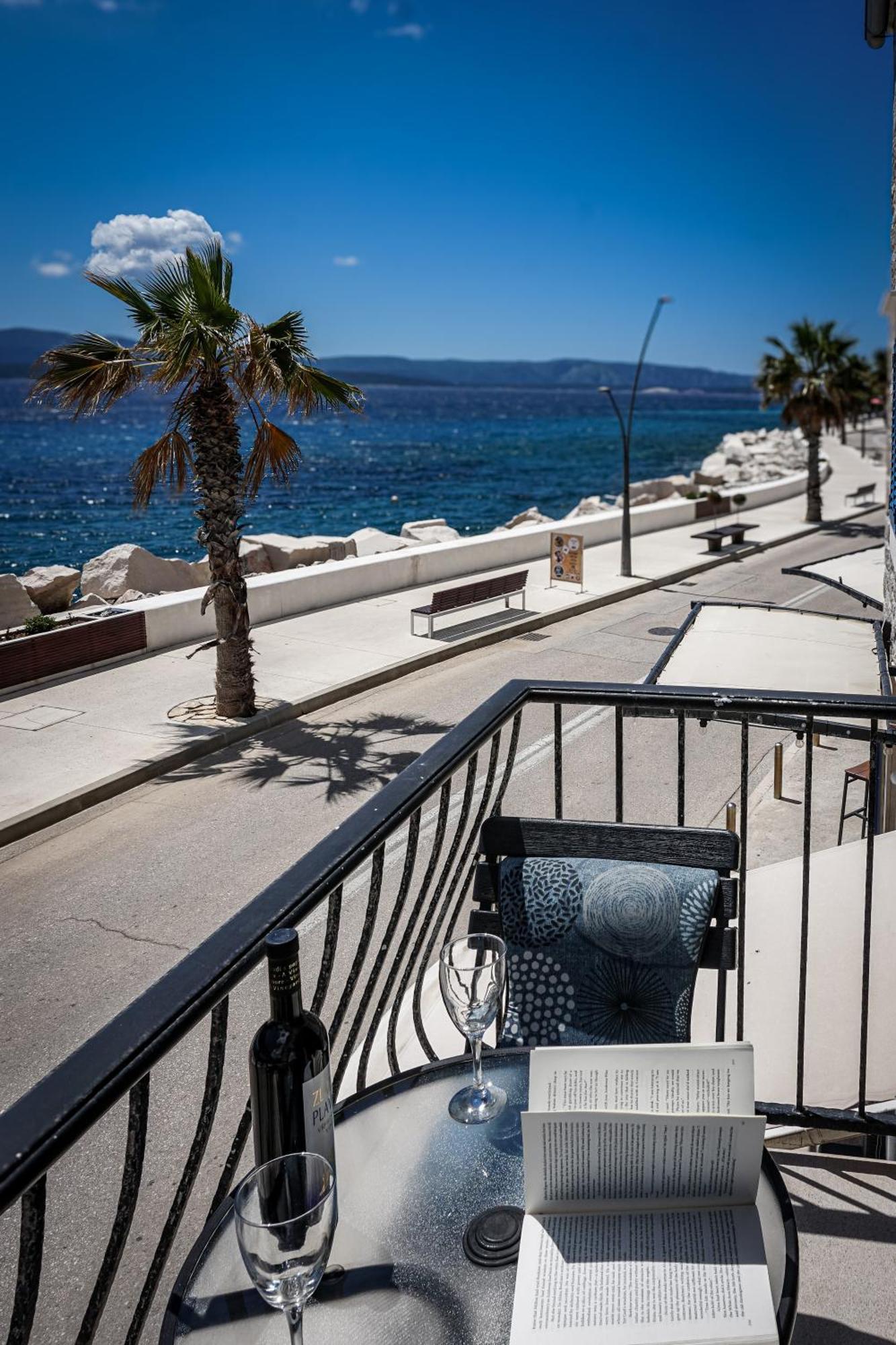 Apartment Seaside Bol