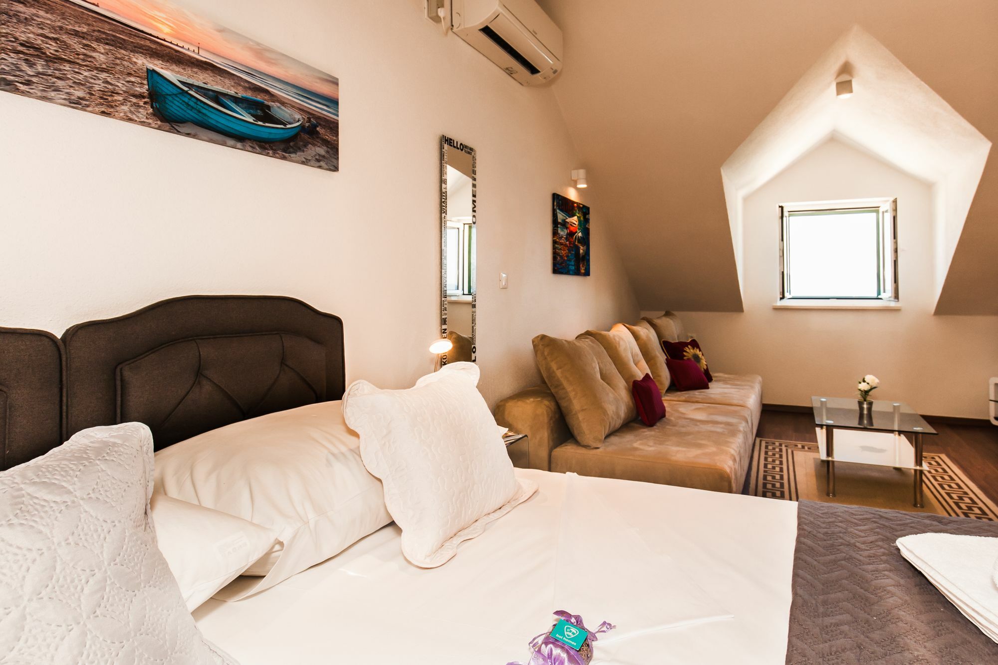 Seaside Apartment *