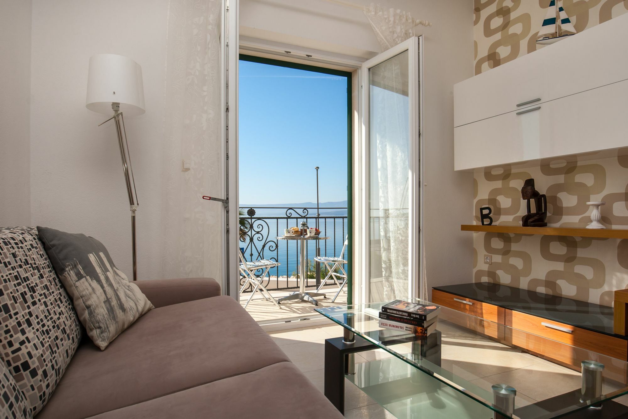 Seaside Apartment Bol